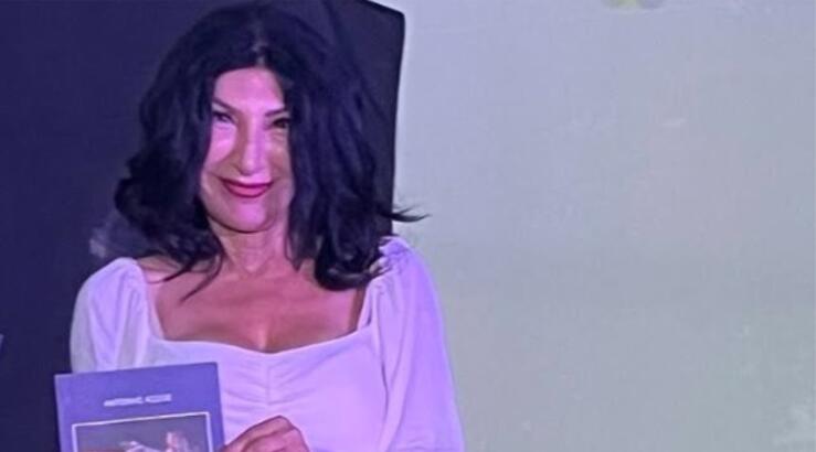 Βαλεντίνα Σοφοκλέους: Συγκινημένη τιμήθηκε από το χωριό της για την προσφορά της στον πολιτισμό [εικόνες]