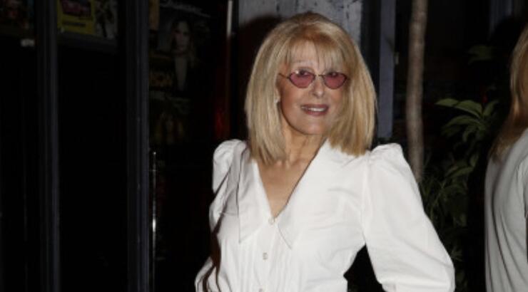 Λήστεψαν την Εύη Δρούτσα: Μπήκαν στο σπίτι της και την έβαλαν να τυλίξει € 22.000 σε αλουμινόχαρτα