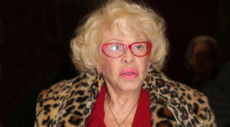 Απίστευτη αποκάλυψη από τον γιο της Καίτη Γκρέυ: Δεν πέθανε σε ηλικία 100 ετών - Ποια είναι η πραγματική της;