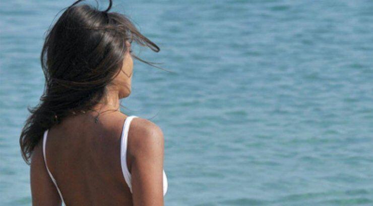 Έκπληξη: Ελληνίδα τραγουδίστρια τέσσερα χρόνια μετά τον μυστικό γάμο της θα γίνει μαμά!