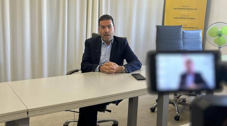 Ο Ευθύμιος Δίπλαρος για το γάλα με τριαντάφυλλο: «Μου αρέσει που υπάρχει αυτό το τρολ»