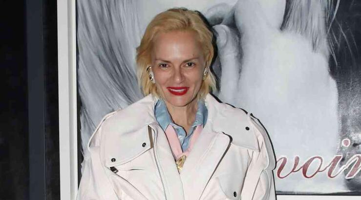 Η Έλενα Χριστοπούλου υιοθέτησε το genderless trend με τον πιο κομψό τρόπο