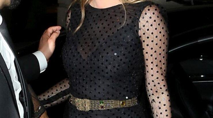 Από το κακό στο χειρότερο η Kate Moss! Δείτε την πως πήγε και πώς έφυγε από gala