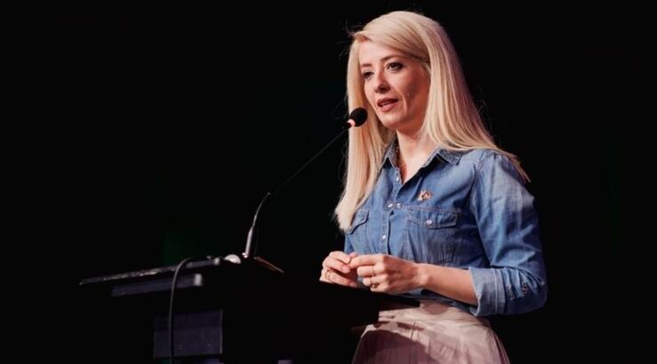 Αννίτα Δημητρίου: Σχολιάζει τον χαρακτηρισμό "Barbie" και αν την ενοχλεί [βίντεο]