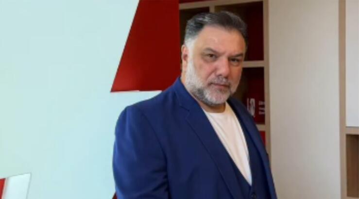 Γρηγόρης Αρναούτογλου: Μοιράστηκε τις σκέψεις του για αλλαγή του επιθέτου του