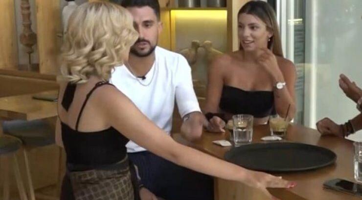 Επική φάρσα του Σάκη Κατσούλη στη Μαριαλένα: Τον φλέρταρε σερβιτόρα σε καφετέρια και έγινε χαμός