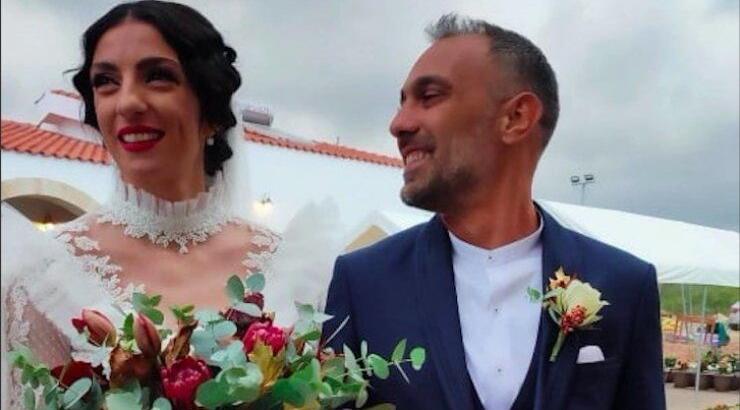 Ελένη Αρτυματά - Παναγιώτης Ιωάννου: Μόλις παντρεύτηκαν με γκεστ καλεσμένο τον πανέμορφο σκύλο τους [εικόνες]