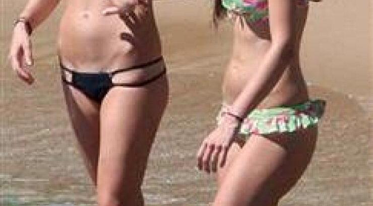 Το μικροσκοπίκο μπικίνι Ελληνίδας! 