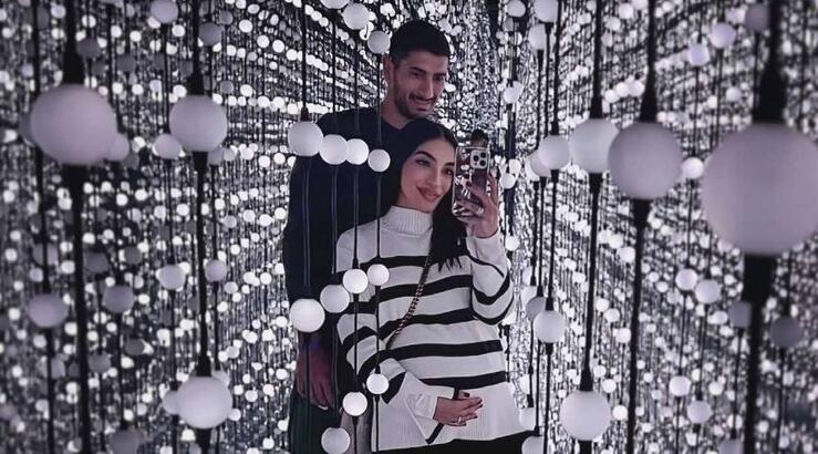 Κωνσταντίνος – Άντρεα Παναγή: Ποζάρουν οικογενειακώς μπροστά στο χριστουγεννιάτικο δέντρο 