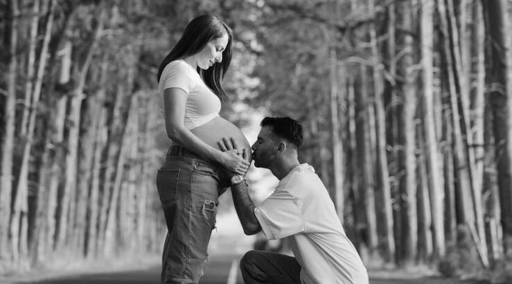 Χριστίνα Κυριάκου – Δημήτρης Παστελλά: Φωτογραφίζονται λίγο πριν γίνουν γονείς 