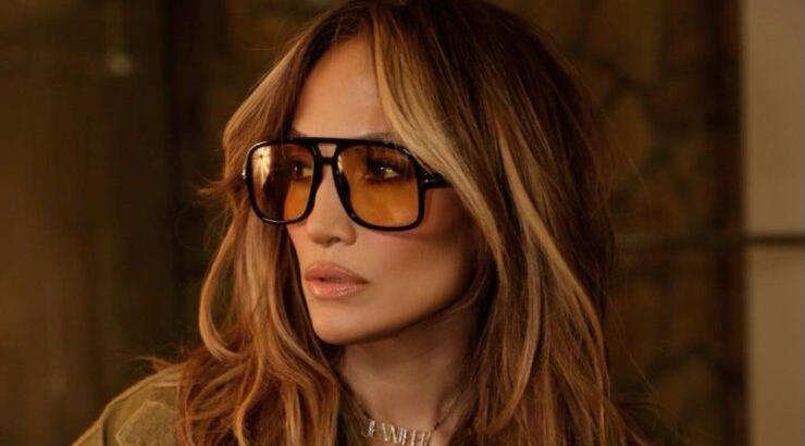 Colour matching: Συνδύασε το μακιγιάζ σου με τα χρώματα του outfit σου όπως η Jlo