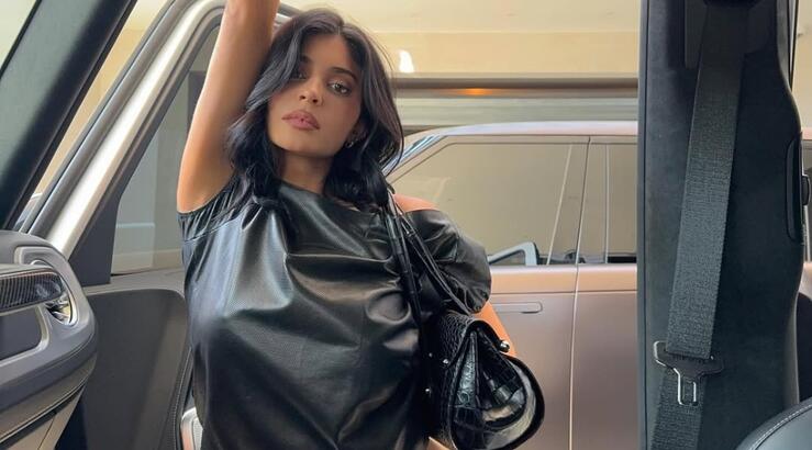 Kylie Jenner: Με το στυλ του french manicure που θεωρούσαμε ξεπερασμένο