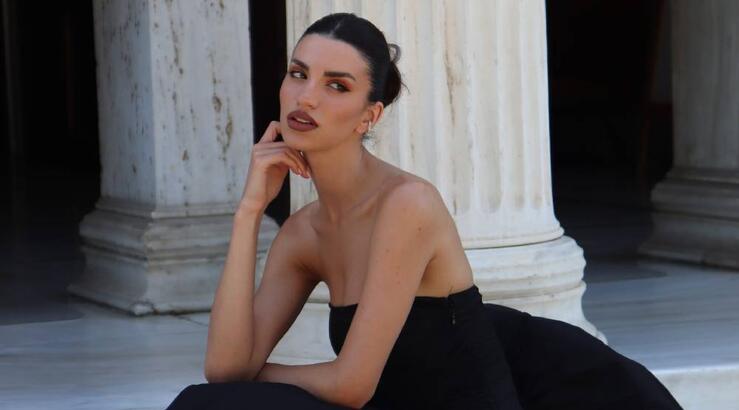 Νιόβη Κάσπαρη: Η ανανεωμένη εμφάνιση με το απόλυτο haircut της σεζόν