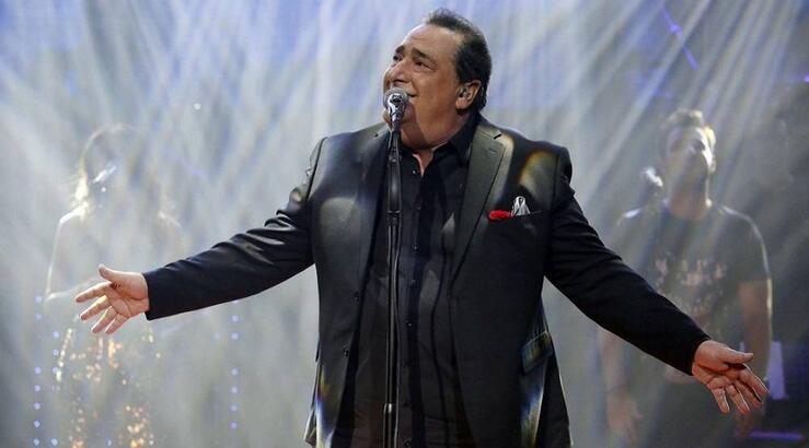 Κύπρια τραγουδίστρια αποκαλύπτει το τηλεφώνημα στον Βασίλη Καρρά λίγες ημέρες πριν «φύγει»