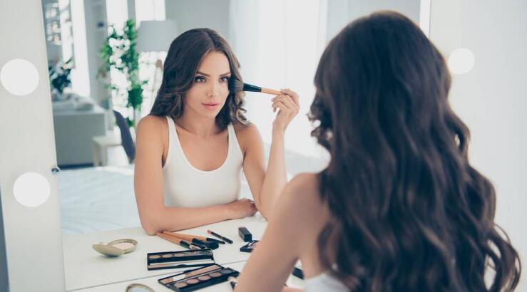 Οι πέντε τάσεις που θα πρωταγωνιστήσουν στο μακιγιάζ σου φέτος το φθινόπωρο 