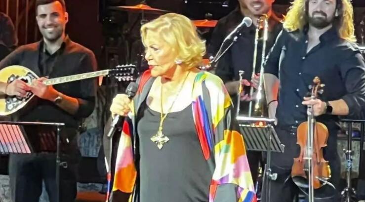 Μαρινέλλα: Όσα είπε στην έναρξη της συναυλίας της πριν την πτώση στη σκηνή