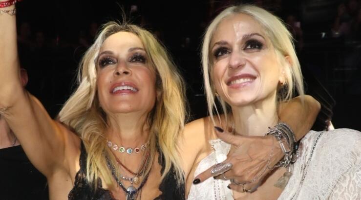 Σοφία Καρβέλα: To δώρο από την Άννα Βίσση που την ενθουσίασε - "Είναι το καλύτερο που μου έχεις δώσει" [εικόνα]