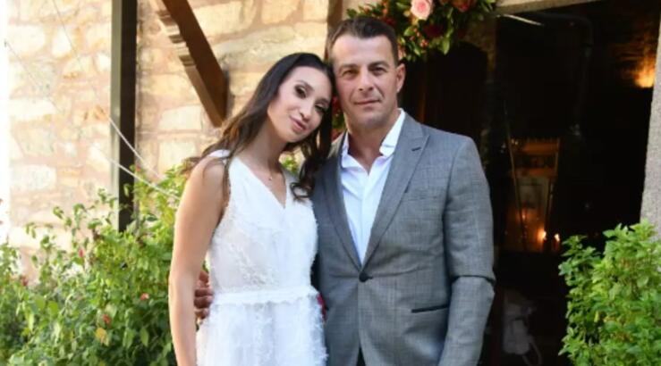 Γιώργος Αγγελόπουλος - Δήμητρα Βαμβακούση: Βάφτισαν την κόρη τους [εικόνες]