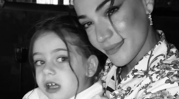 Ήβη Αδάμου - Ανατολή Κουινέλη: Το photoshooting που πραγματοποίησαν στο κέντρο της Θεσσαλονίκης [εικόνες]