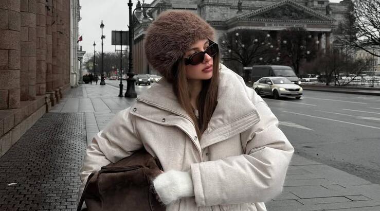 Το ενός λεπτού trick για να μην λερώνεις τα παντελόνια σου όταν βρέχει