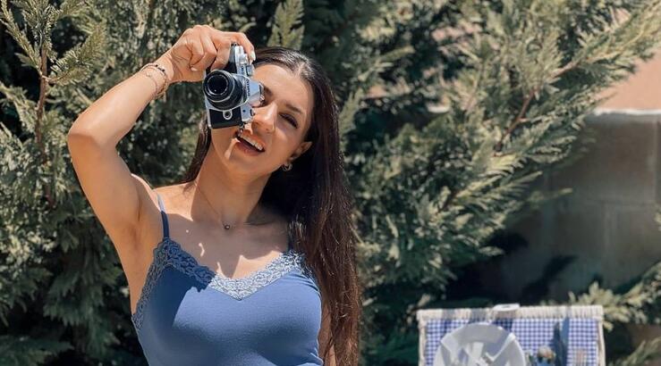 Κλέλια Γιασεμίδου: Δημοσίευσε τα πιο cute καλοκαιρινά στιγμιότυπα της κόρης της