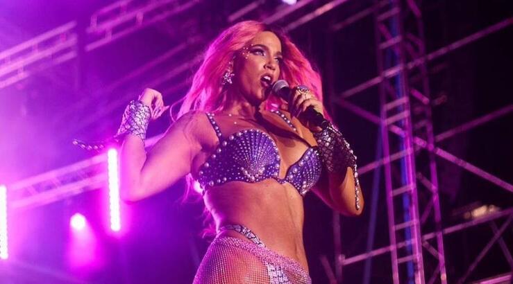 Κατερίνα Στικούδη: Το ατύχημα της πάνω στη σκηνή [βίντεο]