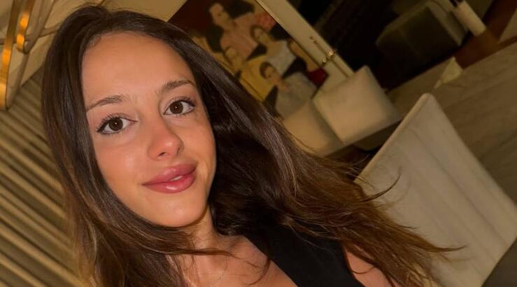 Εβελίνα Βασίλη: Συγκινεί αποχαιρετώντας τον ξάδερφό της που δολοφονήθηκε 