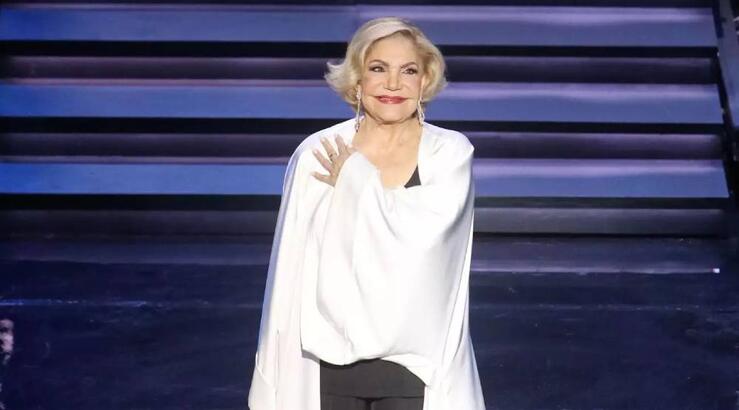 Οι γνωστοί Κύπριοι που βρέθηκαν στο καμαρίνι της Μαρινέλλας λίγη ώρα πριν το περιστατικό στο Ηρώδειο 