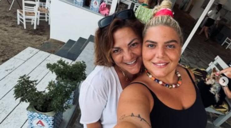 Βίκυ Σταυροπούλου: Η πρώτη αναφορά on camera στον γάμο της κόρης της, Δανάης [βίντεο]