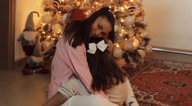 Eβελίνα Σκίτσκο: Οι ευχές για τα 8α γενέθλια της κόρης της και οι δύο ιδιαίτερες εικόνες