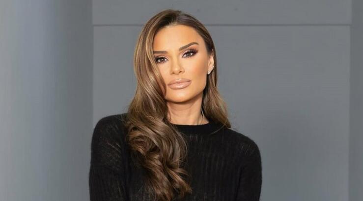 Ελένη Τσολάκη: Μόλις έγινε μαμά και δημοσίευσε την πρώτη εικόνα της κορούλας της