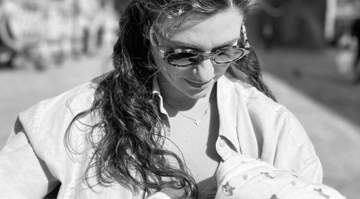 Νίκη Δραγούμη: Στο πλατό με τον επτά μηνών γιο της, Άρη [βίντεο]