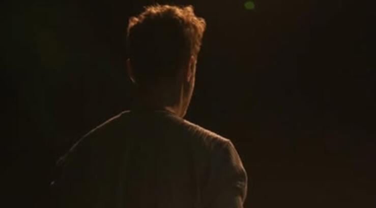 Ελλαδίτης ηθοποιός: "Mε φώναζαν γκοτζίλα, μπούλη, αδελφή - Άκουσα το όνομά μου στα 17 μου" [βίντεο]