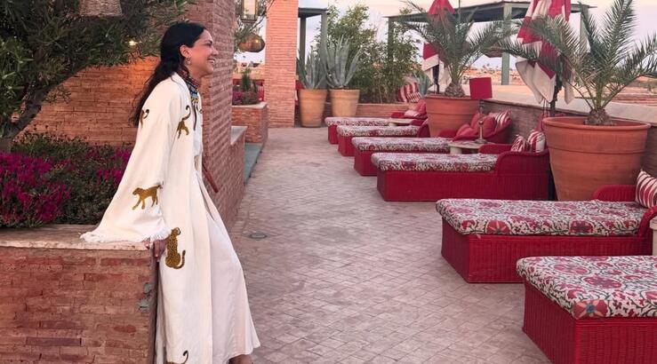 Στεφανία Μιτσίδη: Το καλοκαιρινό μακιγιάζ της είναι ιδανικό για πάρτι