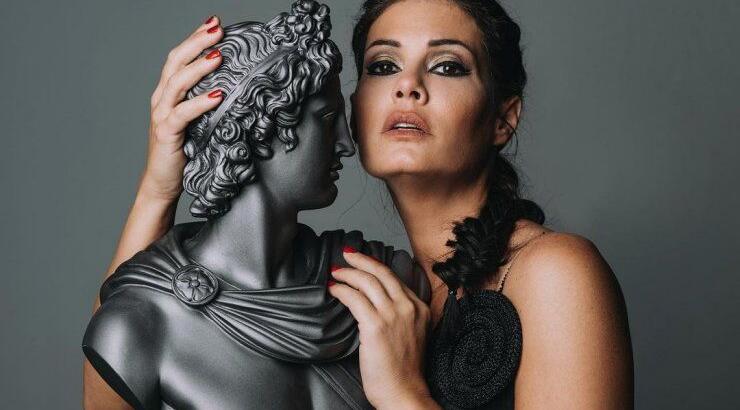 Η Μαρία Κορινθίου αποκάλυψε πως έχει σπουδάσει παρουσιάστρια στο πανεπιστήμιο της Βοστώνης