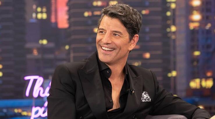 Σάκης Ρουβάς: Η σπάνια εξομολόγηση για τον χωρισμό των γονιών του [βίντεο]