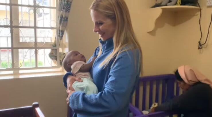 Στην Κένυα η Χριστιάνα Αριστοτέλους - "Τίποτα δεν μπορούσε να με προετοιμάσει γι αυτό"  [βίντεο]