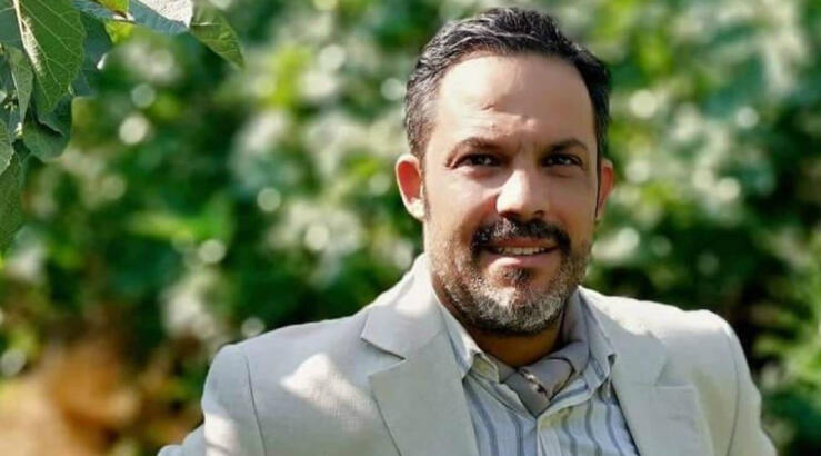 Χάρης Κκολός: Συγκινημένος στον χορό αποφοίτησης της κόρης του [εικόνα]