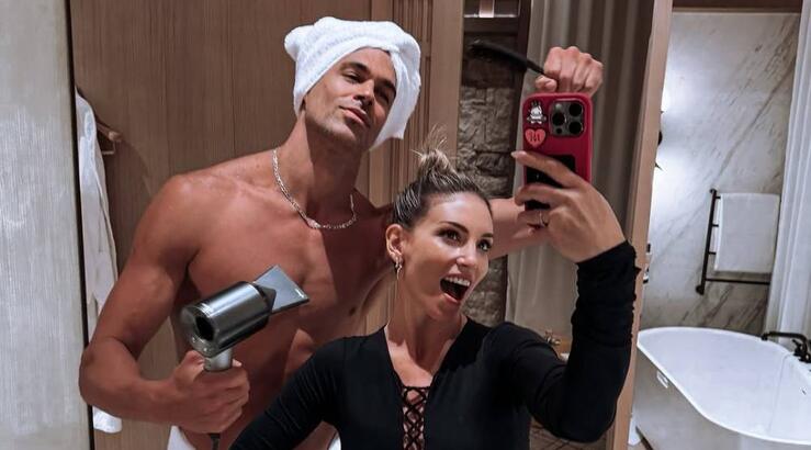 Αθηνά Οικονομάκου: Η νέα φωτογραφία με μονόπετρο που φούντωσε τις φήμες για γάμο 