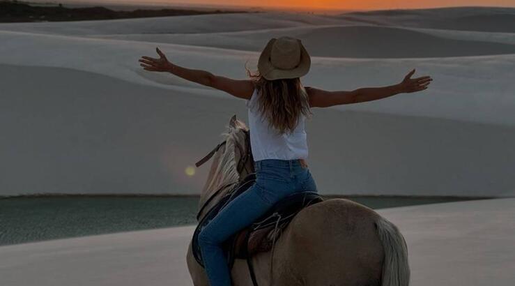 Πανέμορφο μοντέλο έγκυος στο τρίτο της μωρό!