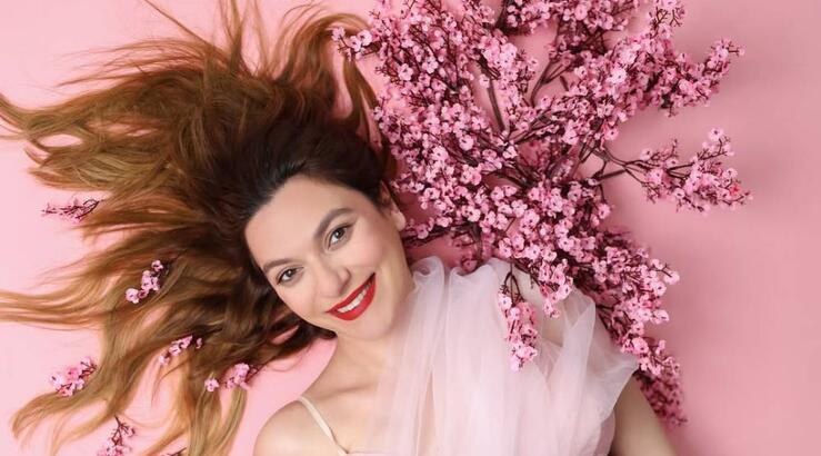 Ιωάννα Λαμπροπούλου: Με την ενάμιση μήνα κόρη της στη δουλειά [εικόνα]