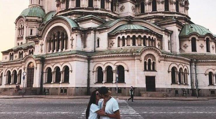 Full ερωτευμένοι! Ζευγάρι της κυπριακής showbiz για διακοπές στο εξωτερικό!