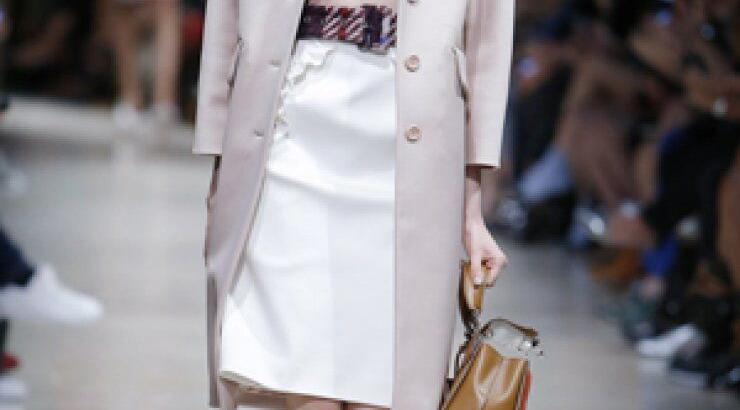 Το καλοκαίρι της Miu Miu 