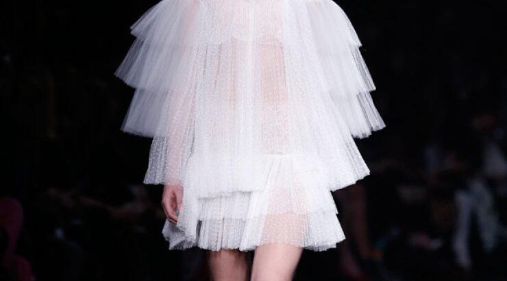 PFW: Το fashion show του οίκου Valentino [Eικόνες]