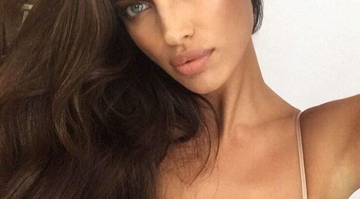 H Irina Shayk πήρε μερικά κιλάκια και δείχνει πια κάπως έτσι με μαγιό!