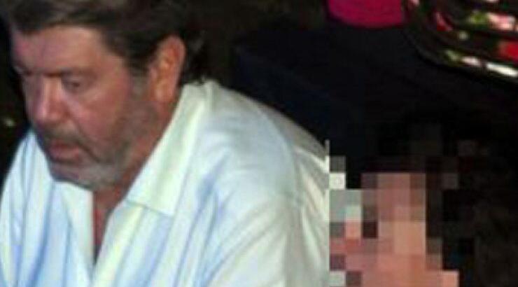 Ο Γιάννης Λάτσιος μαζί με εντυπωσιακή μελαχρινή συνοδό στα μπουζούκια