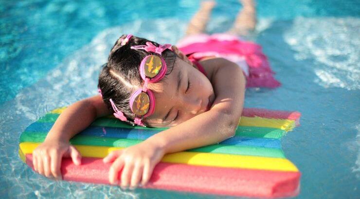 Πως θα μάθω στο παιδί μου σωστό κολύμπι 