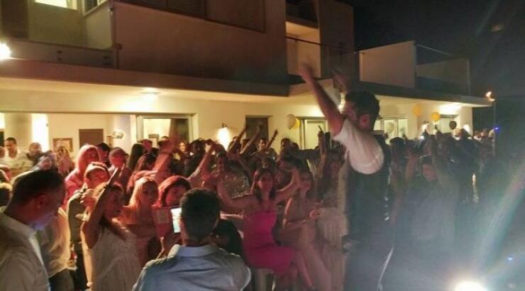 Το πάρτυ της ισχυρής Κύπριας για τα 40α γενέθλια της με έκπληξη τον Τσαλίκη