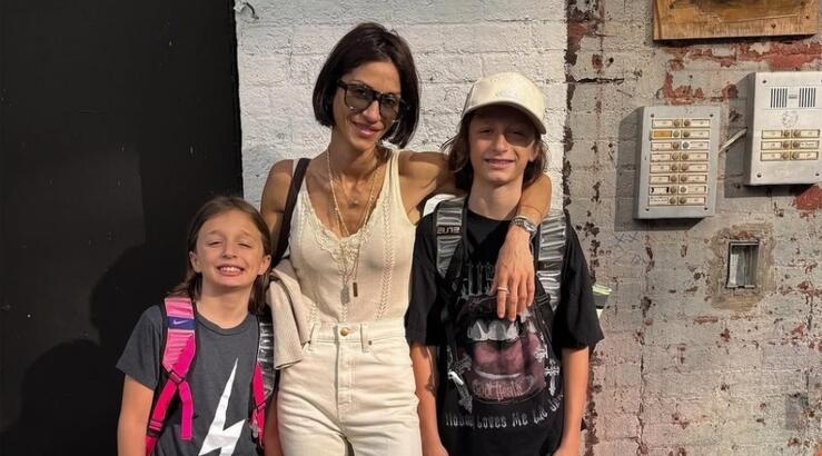 Σοφία Καρβέλα: Η ανάρτηση με τον Θανάση Πανουργιά και τα δύο τους παιδιά [εικόνα]