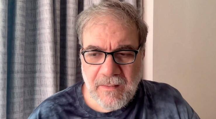 Συγκινεί ο Δημήτρης Σταρόβας: "Ελπίζω να με θυμάστε...Ζω από τύχη" [βίντεο]